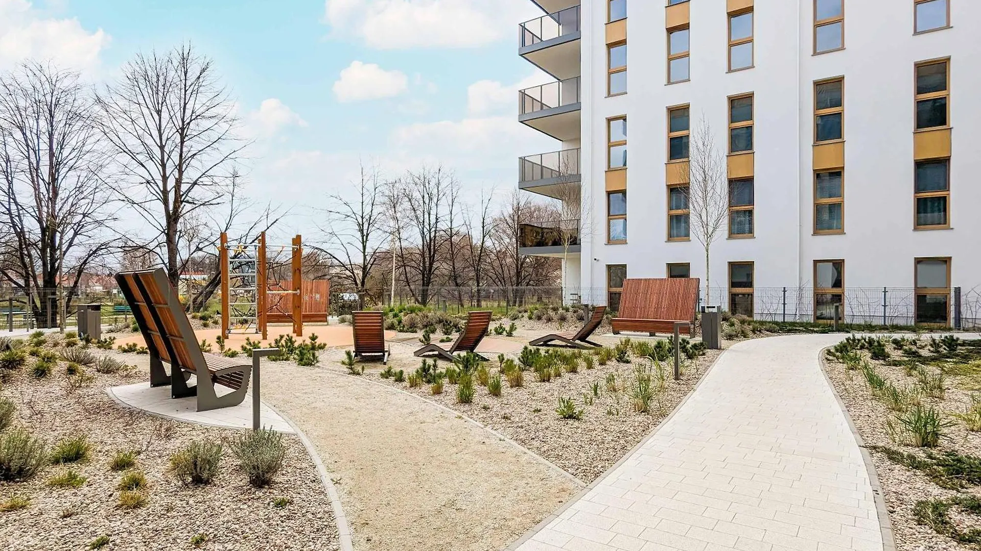 Stylish Apartment With Balcony Near Brzezno Beach By Noclegi Renters Gdansk