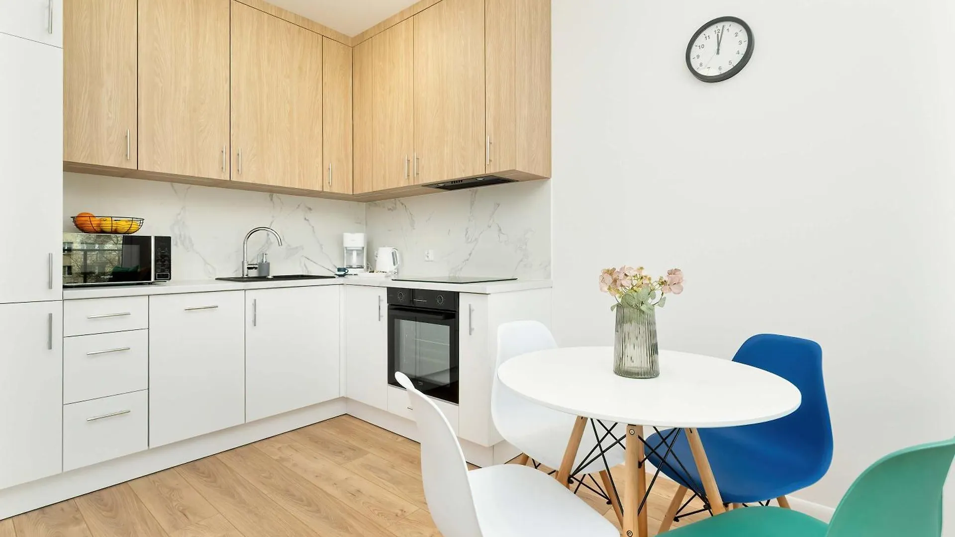 Stylish Apartment With Balcony Near Brzezno Beach By Noclegi Renters Gdansk